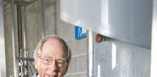 Chemical engineer Graeme Jameson wins Prime Minister’s Innovation Award