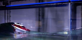 Research unravelling the “mystery” of extreme waves